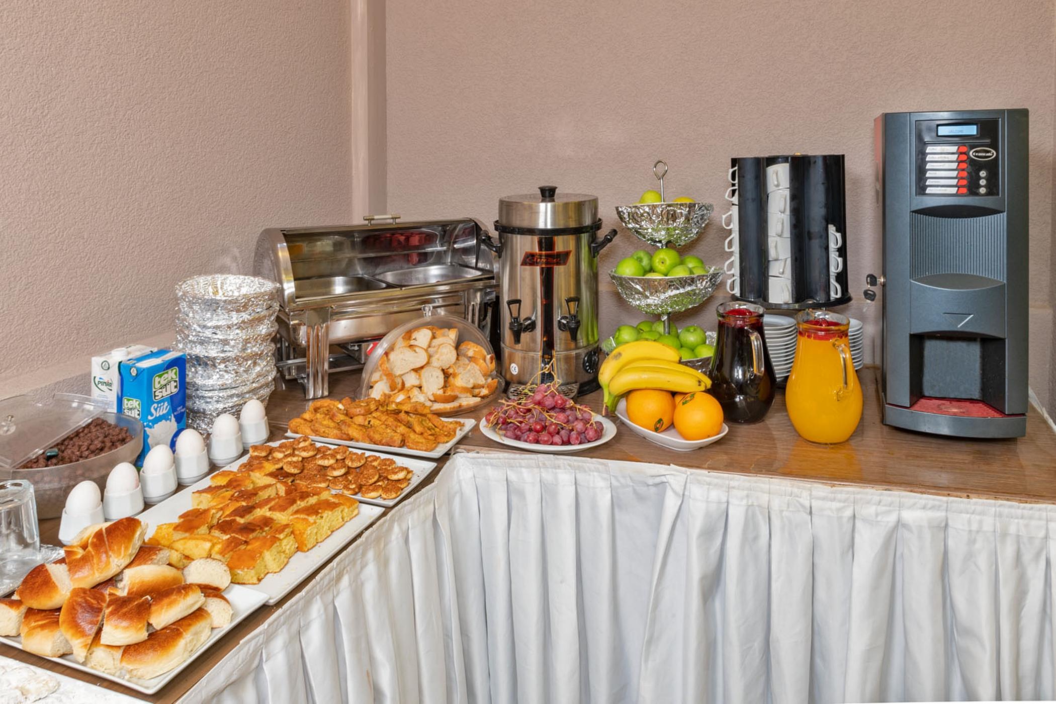 Aristocrat Hotel Istanbul Bagian luar foto