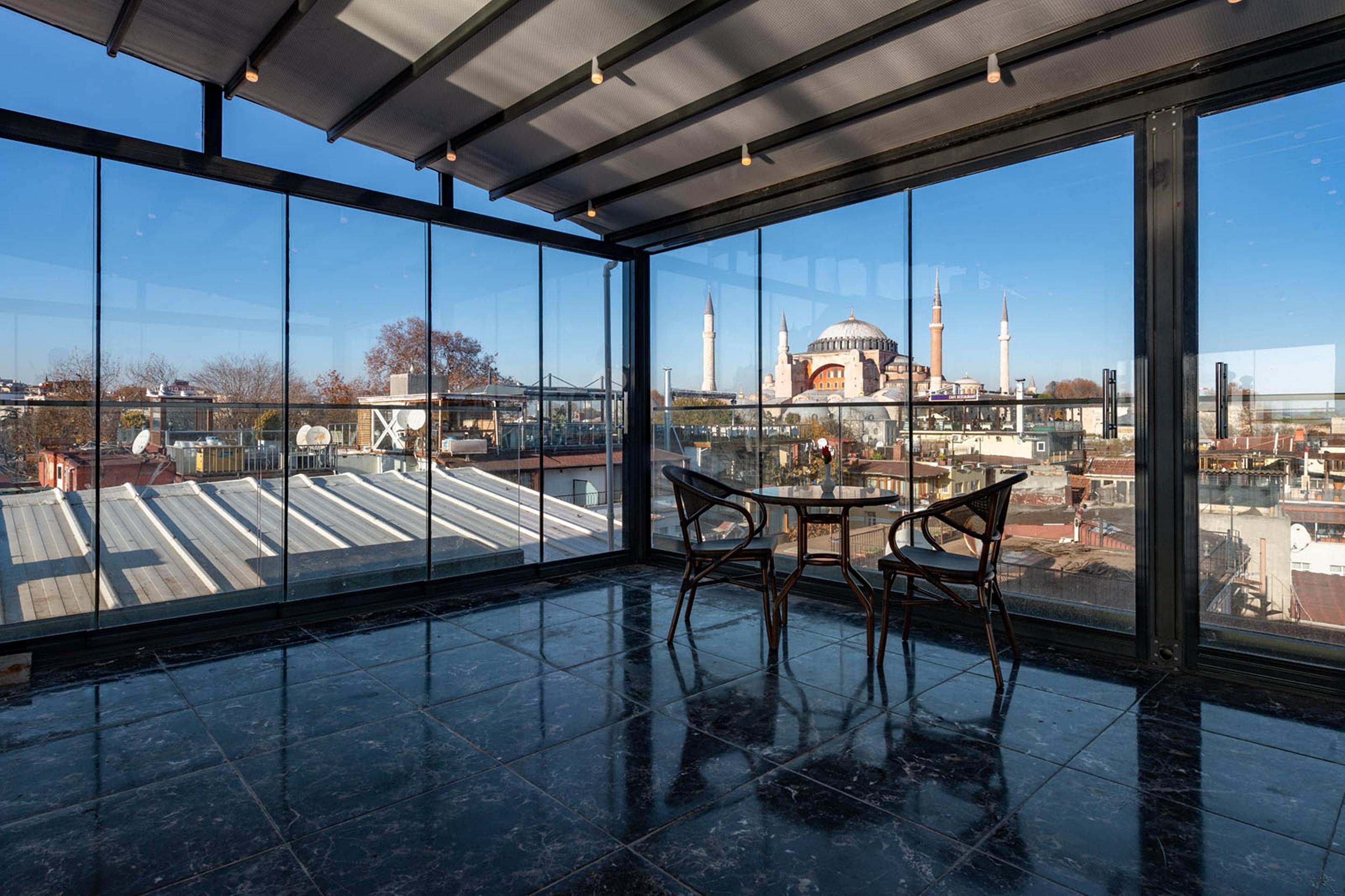 Aristocrat Hotel Istanbul Bagian luar foto