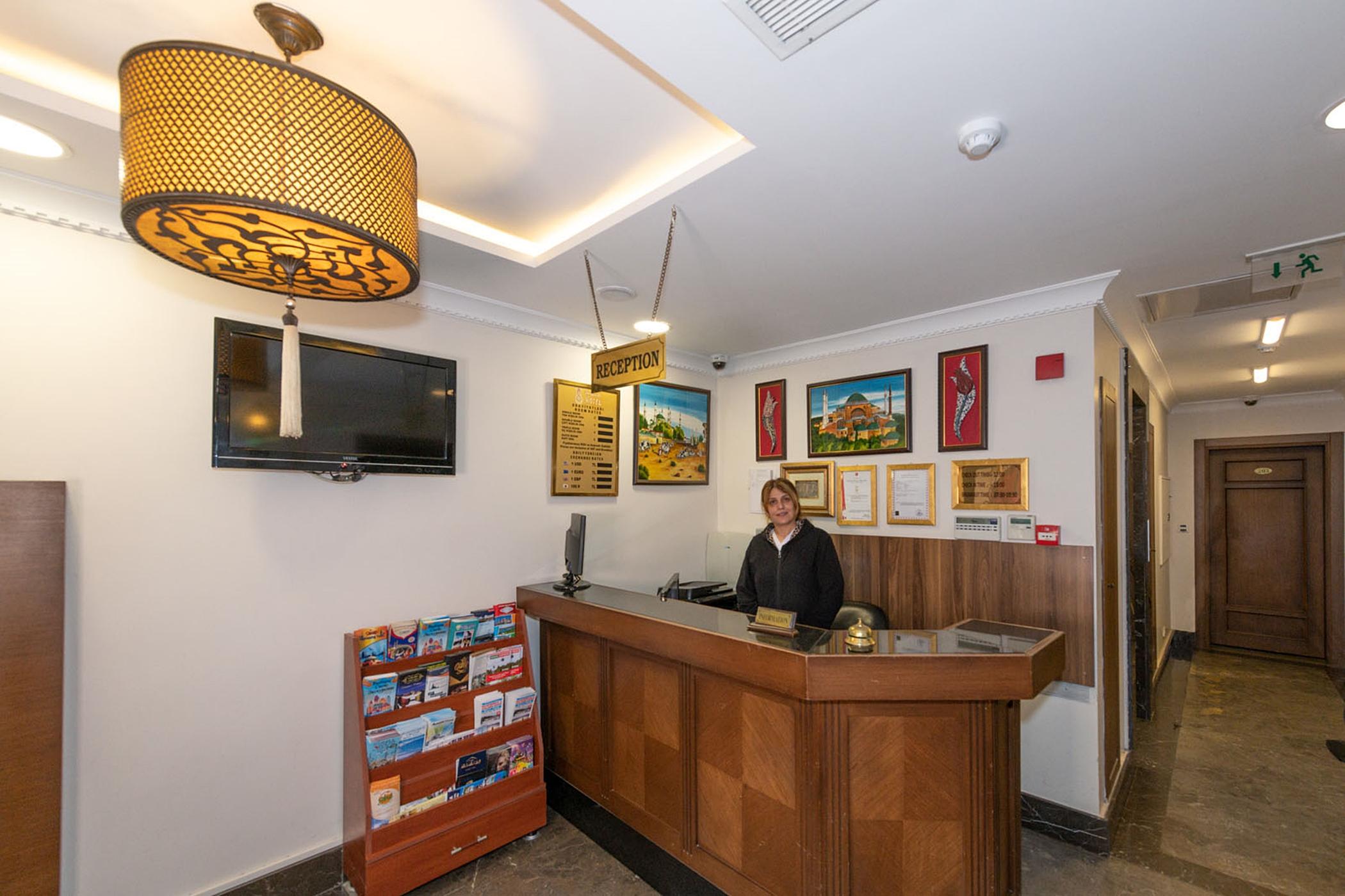 Aristocrat Hotel Istanbul Bagian luar foto