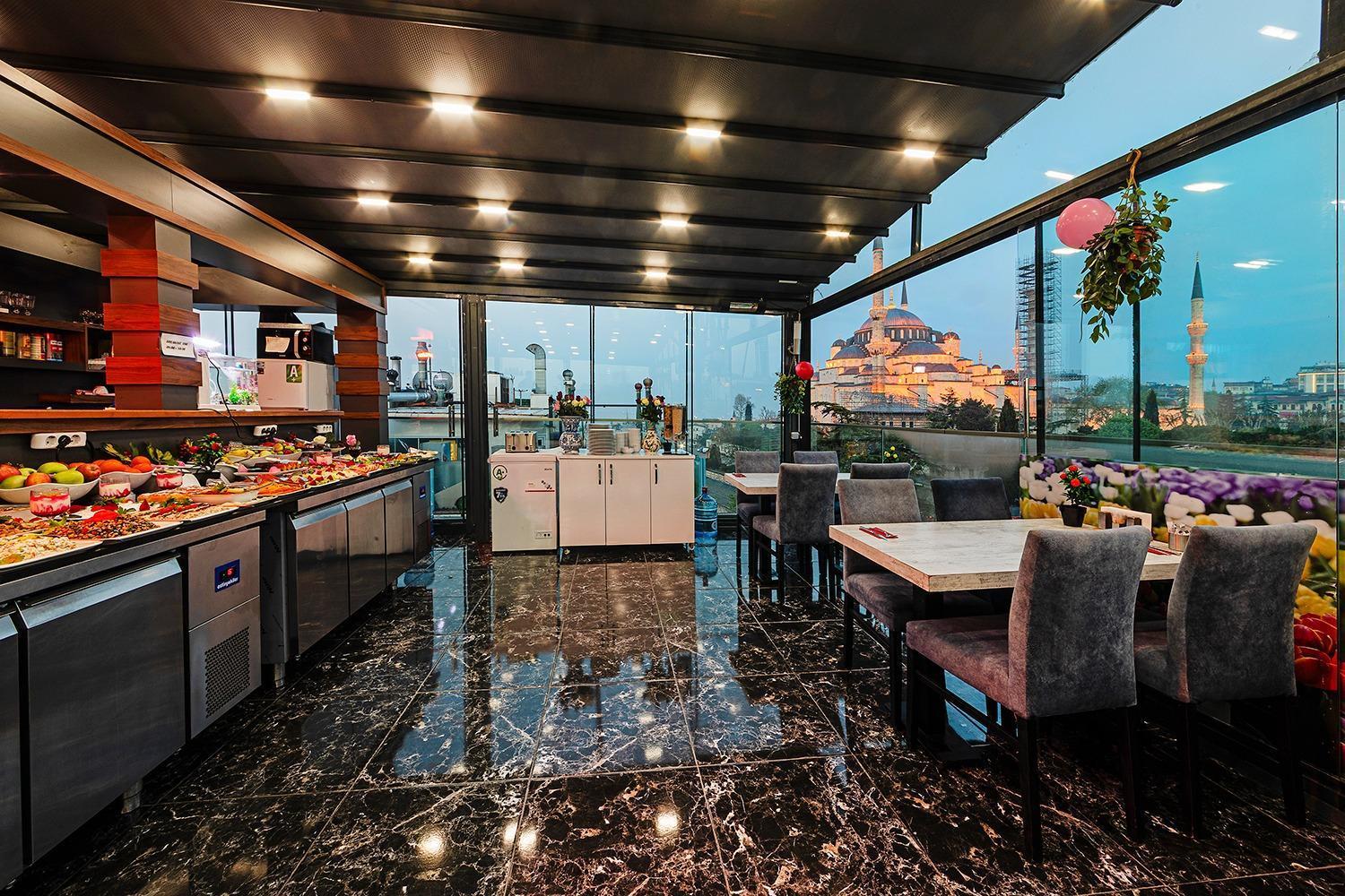 Aristocrat Hotel Istanbul Bagian luar foto