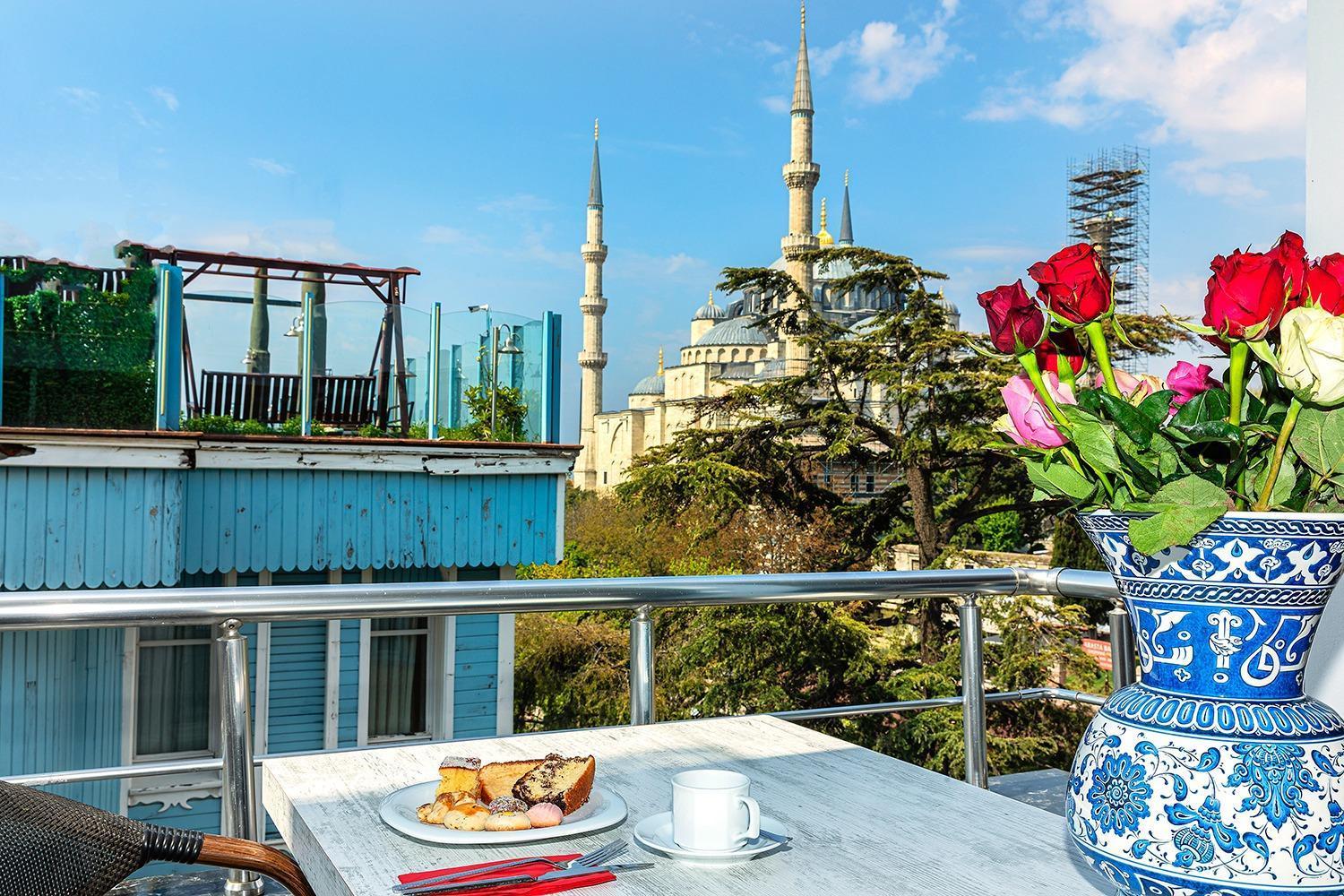 Aristocrat Hotel Istanbul Bagian luar foto