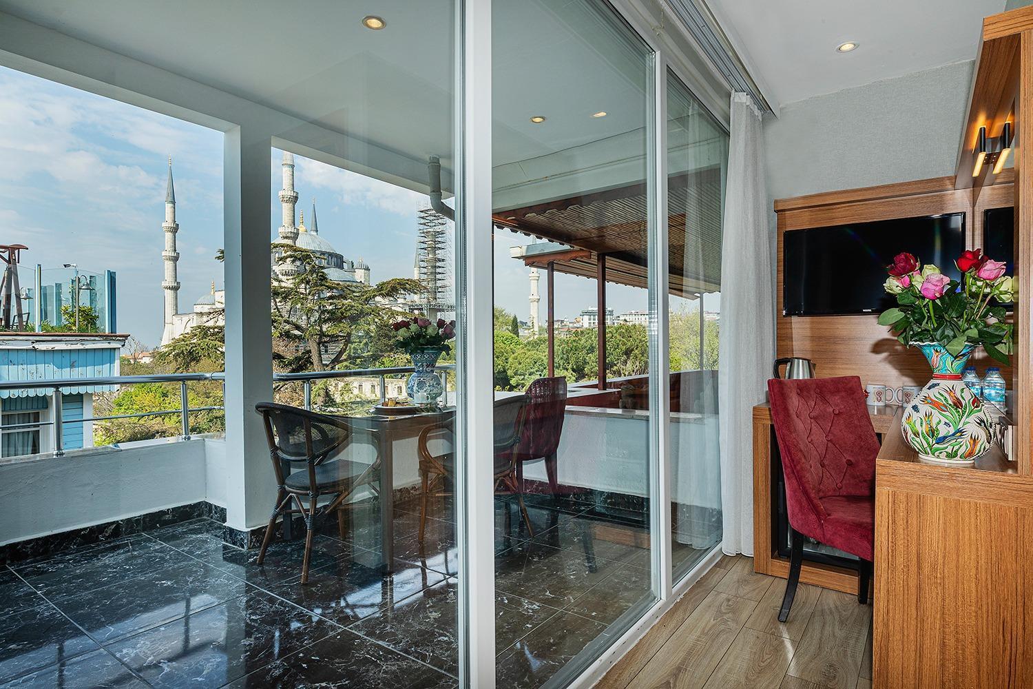Aristocrat Hotel Istanbul Bagian luar foto