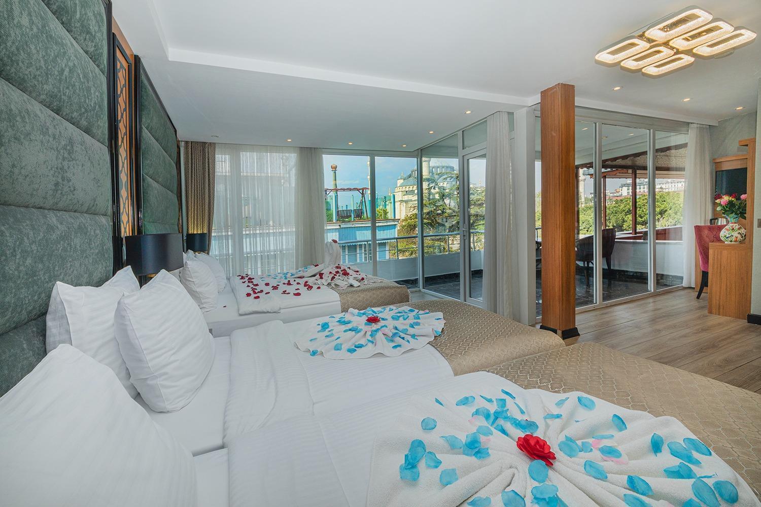 Aristocrat Hotel Istanbul Bagian luar foto