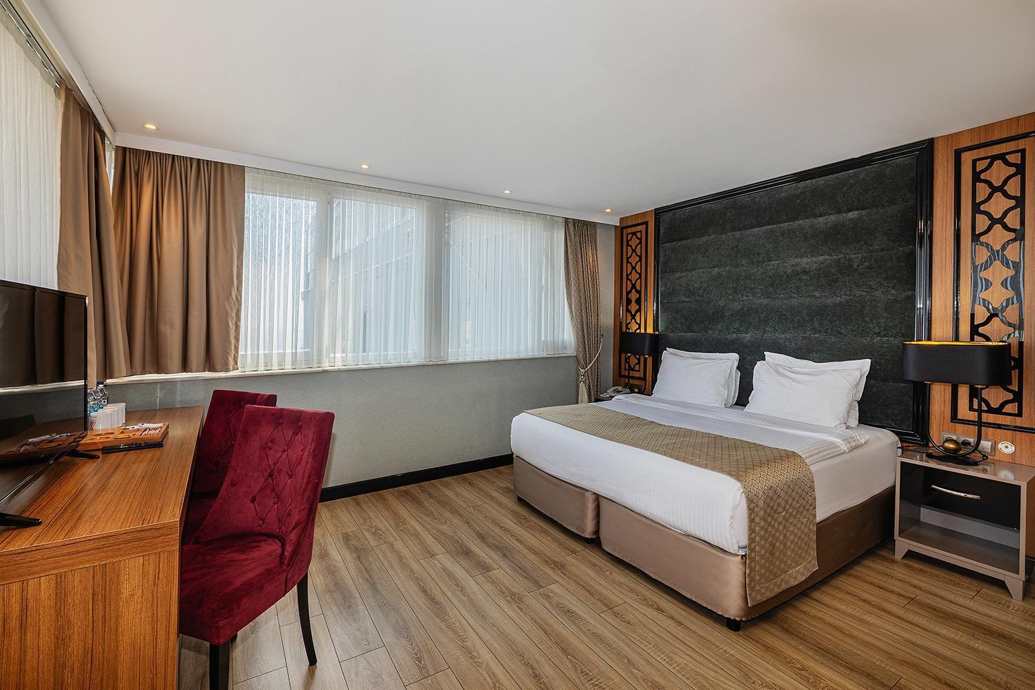 Aristocrat Hotel Istanbul Bagian luar foto